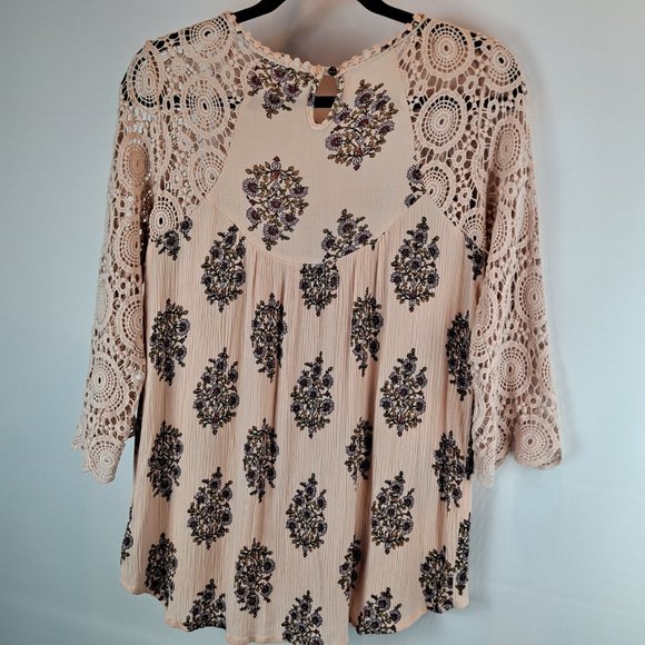 Xhilaration Boho Top with Crochet Lace Bodice & Sleeves Size L - Picture 2 of 8